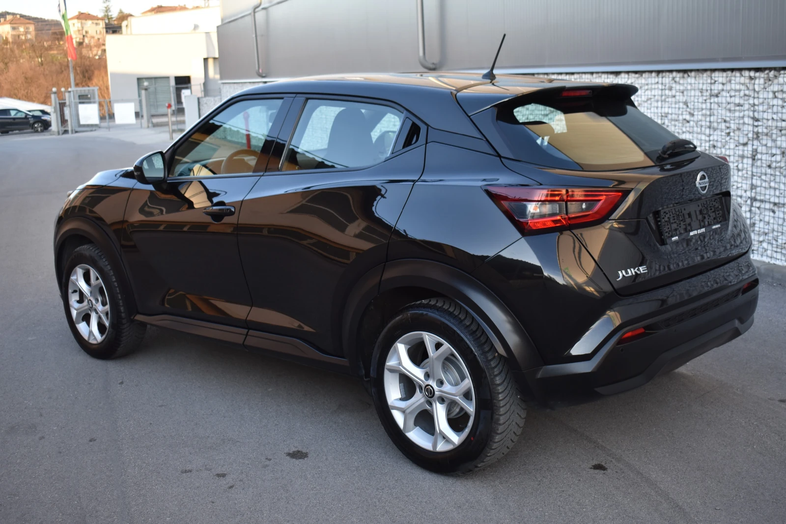 Nissan Juke 1.0DIG-T= EURO6D= LED= 65000км= КАТО НОВ!!!, снимка 3 - Автомобили и джипове - 53803380