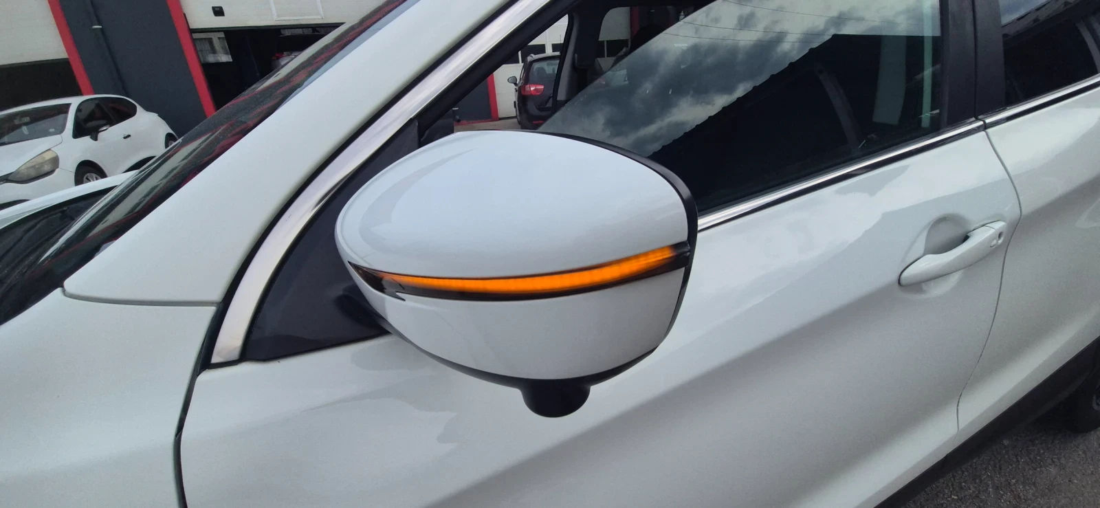 Nissan Qashqai 1.5DCI/360KAMERA/NAVI/PANORAMA/6  SKOROSTI , снимка 9 - Автомобили и джипове - 54016548