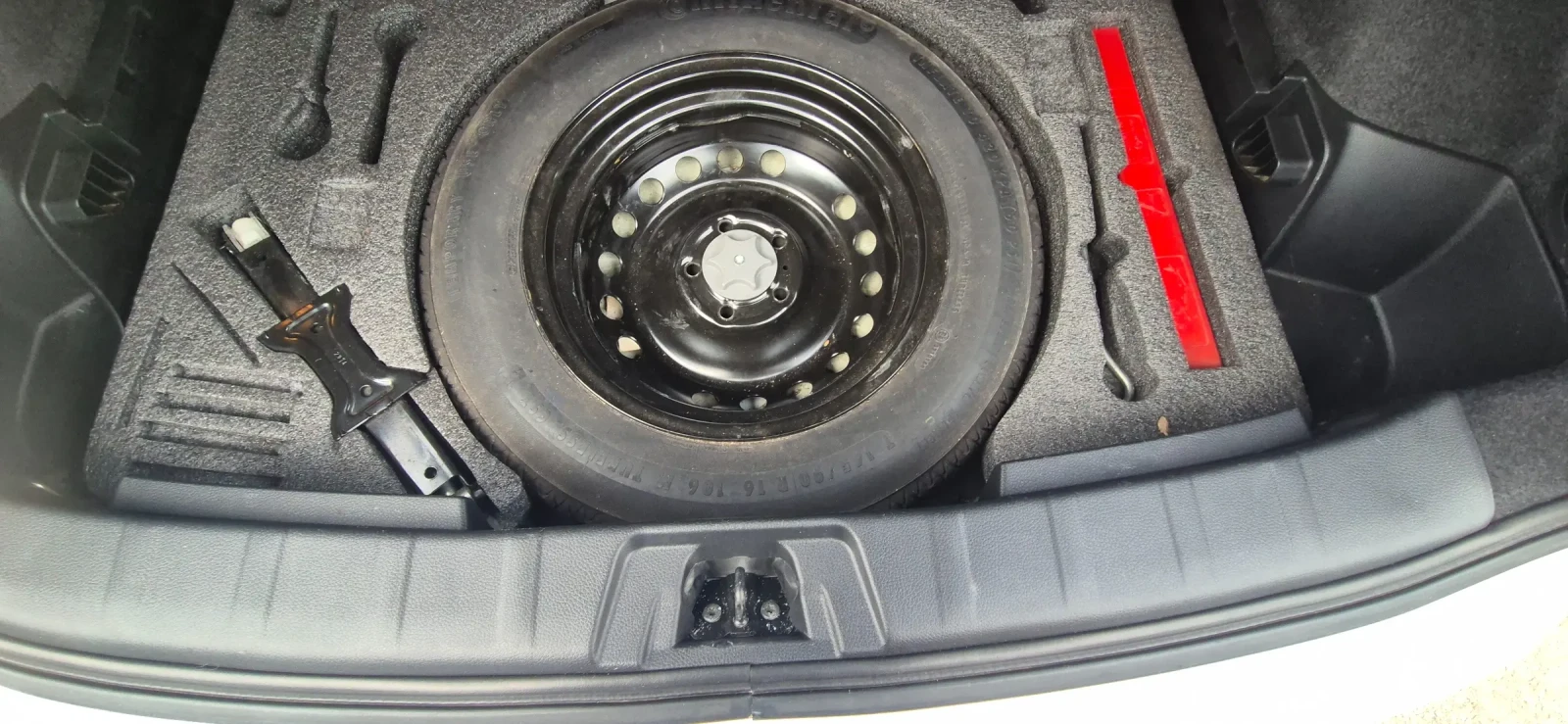 Nissan Qashqai 1.5DCI/360KAMERA/NAVI/PANORAMA/6  SKOROSTI , снимка 16 - Автомобили и джипове - 54016548