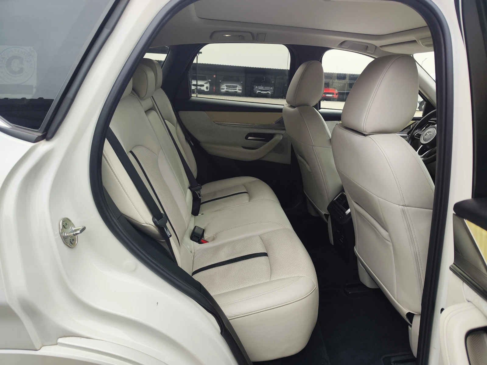 Mazda CX-60 AWD* SKYACTIV* PANORAMA* PODGREV* OBDUH* 360CAM* L, снимка 7 - Автомобили и джипове - 54205671