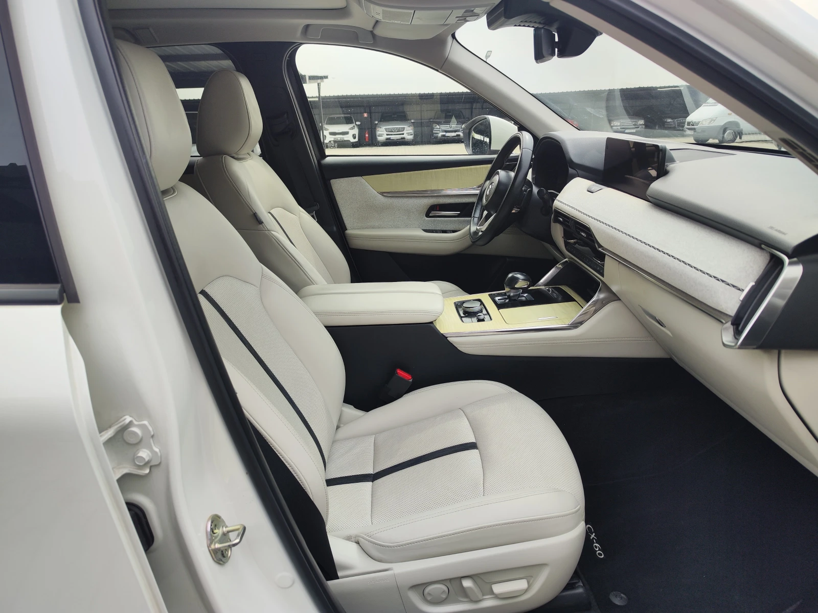 Mazda CX-60 AWD* SKYACTIV* PANORAMA* PODGREV* OBDUH* 360CAM* L, снимка 9 - Автомобили и джипове - 54205671