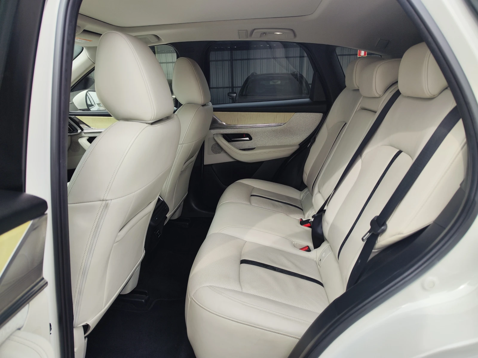 Mazda CX-60 AWD* SKYACTIV* PANORAMA* PODGREV* OBDUH* 360CAM* L, снимка 6 - Автомобили и джипове - 54205671