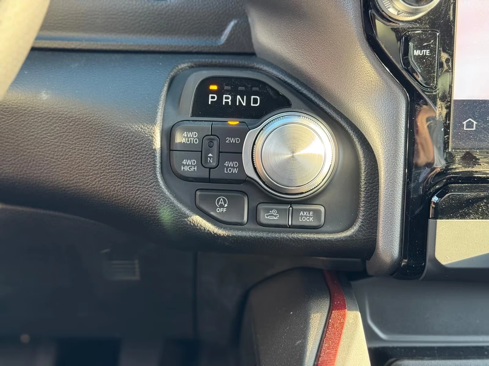 Dodge RAM 1500 3.0/REBEL/NIGHT/CREW CAB/KEYLESS/CAMERA/, снимка 13 - Автомобили и джипове - 54235521