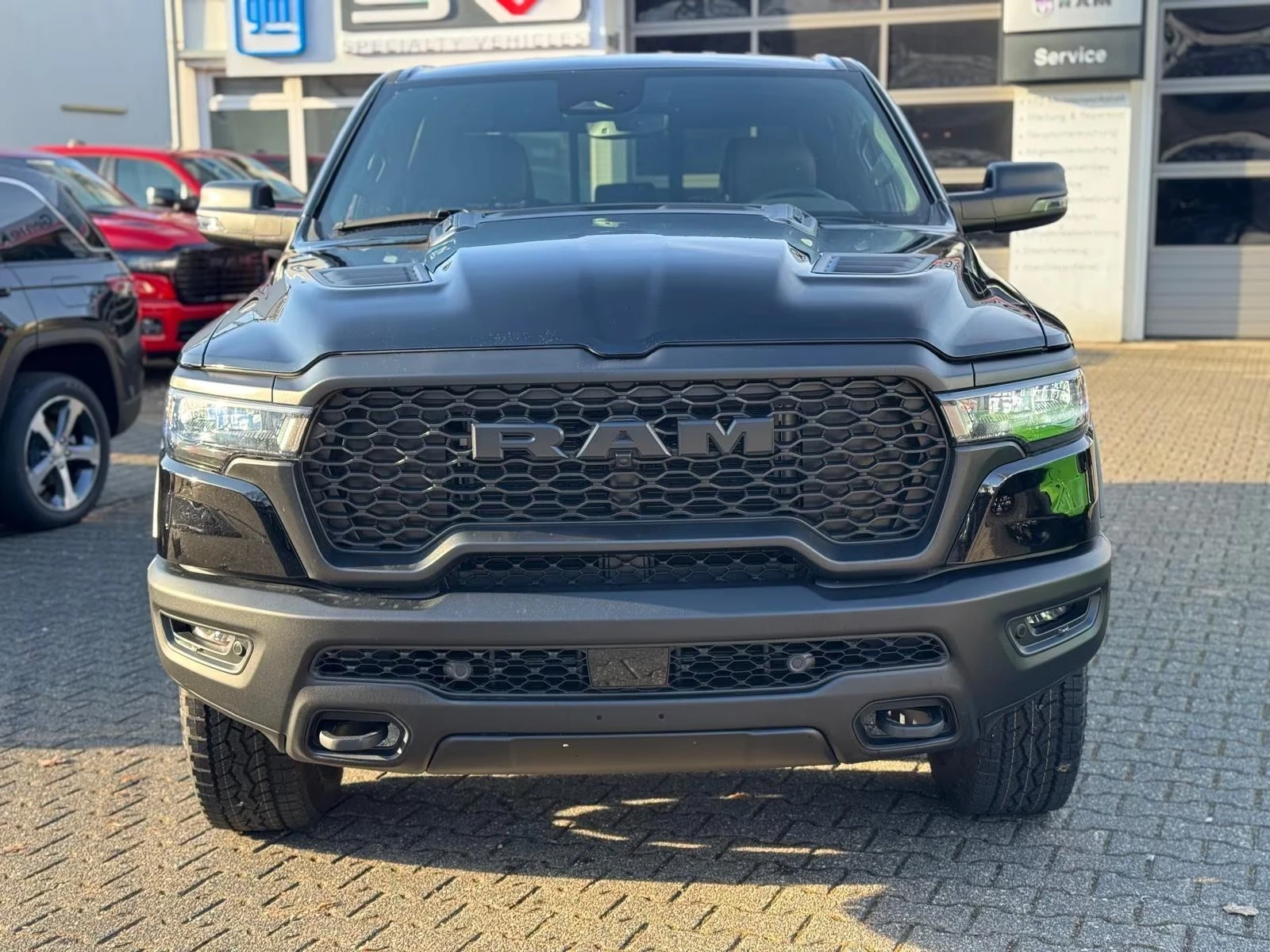Dodge RAM 1500 3.0/REBEL/NIGHT/CREW CAB/KEYLESS/CAMERA/, снимка 2 - Автомобили и джипове - 54235521