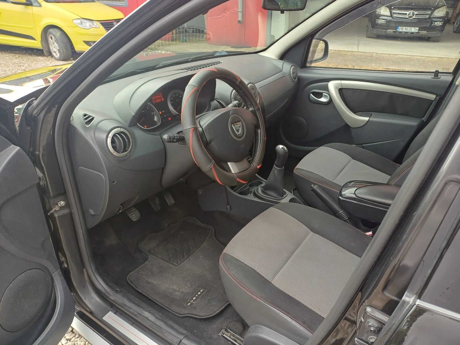 Dacia Duster 1, 6i, Нова., снимка 9 - Автомобили и джипове - 54754331