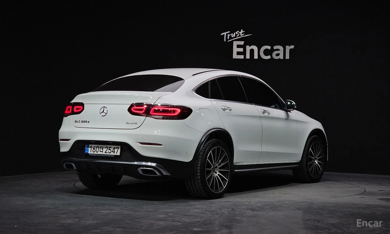 Mercedes-Benz GLC 220 4MATIC* ОБДУХВАНЕ* ПОДГРЕВ* BURMESTER, снимка 2 - Автомобили и джипове - 54833358