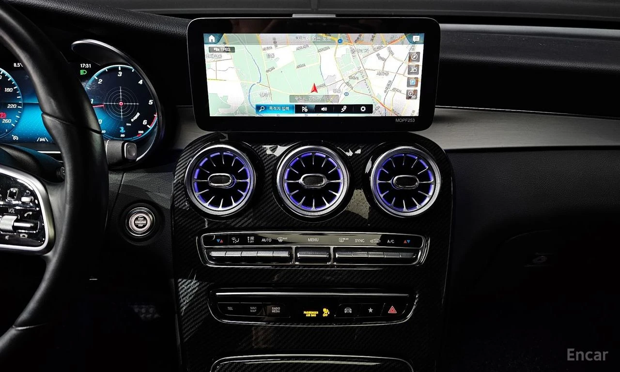 Mercedes-Benz GLC 220 4MATIC* ОБДУХВАНЕ* ПОДГРЕВ* BURMESTER, снимка 8 - Автомобили и джипове - 54833358