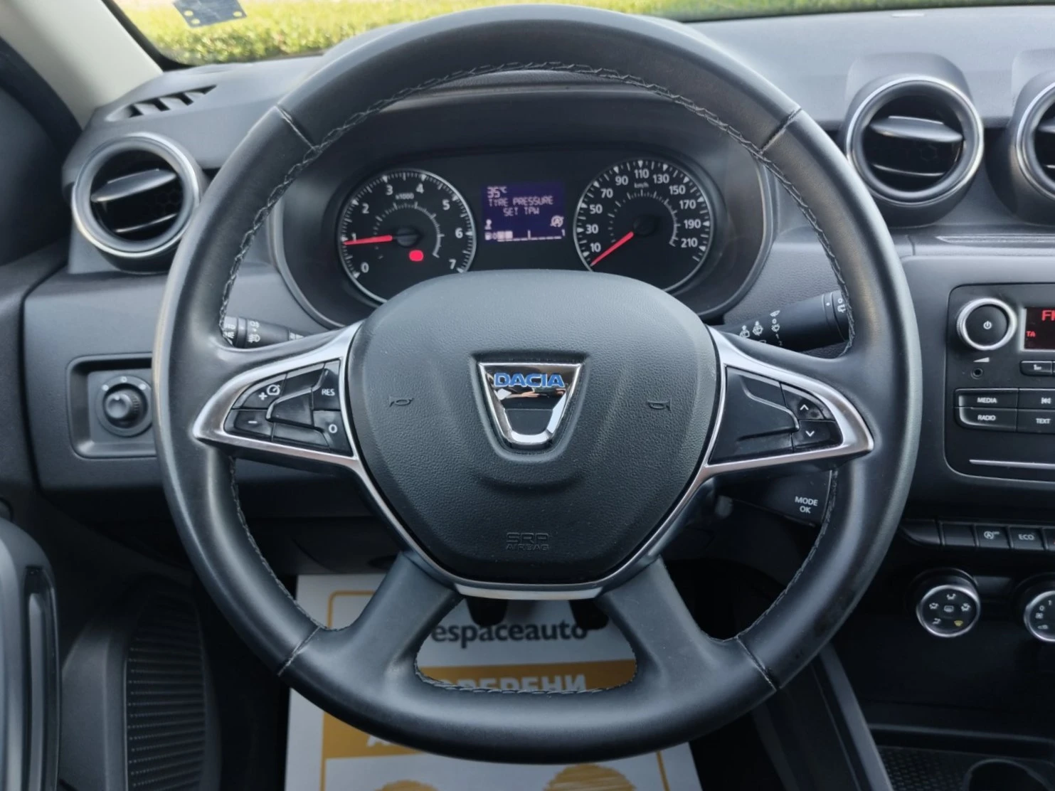 Dacia Duster 1.6SCe/115к.с., снимка 10 - Автомобили и джипове - 55120489