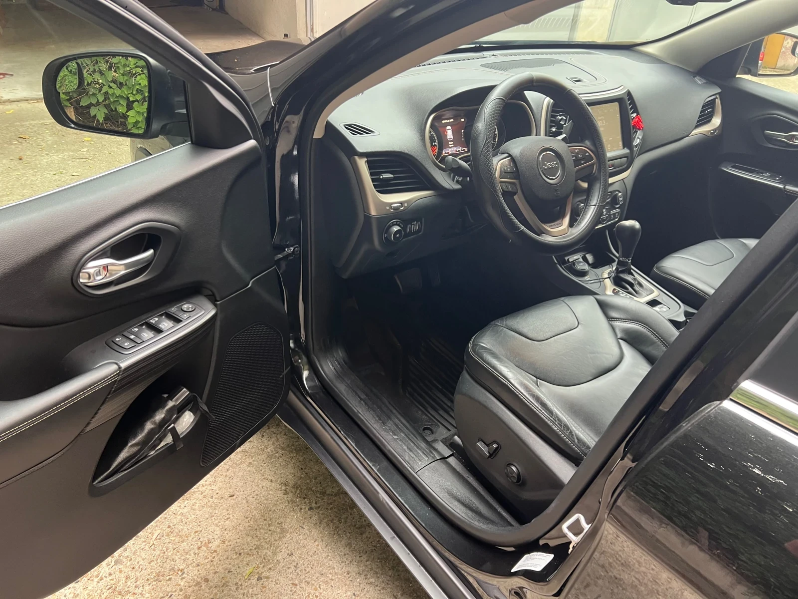 Jeep Cherokee Limited 4* 4, снимка 6 - Автомобили и джипове - 55281712