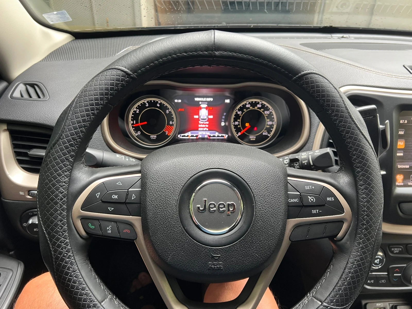 Jeep Cherokee Limited 4* 4, снимка 13 - Автомобили и джипове - 55281712