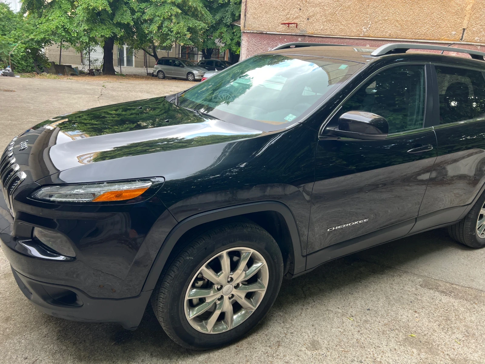 Jeep Cherokee Limited 4* 4, снимка 3 - Автомобили и джипове - 55281712