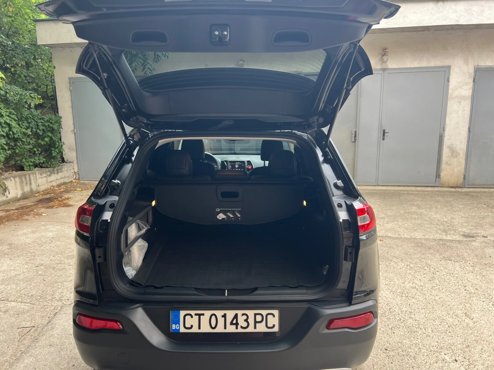 Jeep Cherokee Limited 4* 4, снимка 8 - Автомобили и джипове - 55281712