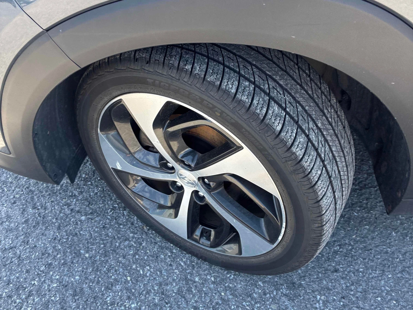Hyundai Tucson Limited /CARFAX/КЛИП/КОЖА/ОТ ПРЕДСТАВИТЕЛСТВО/, снимка 7 - Автомобили и джипове - 55922898