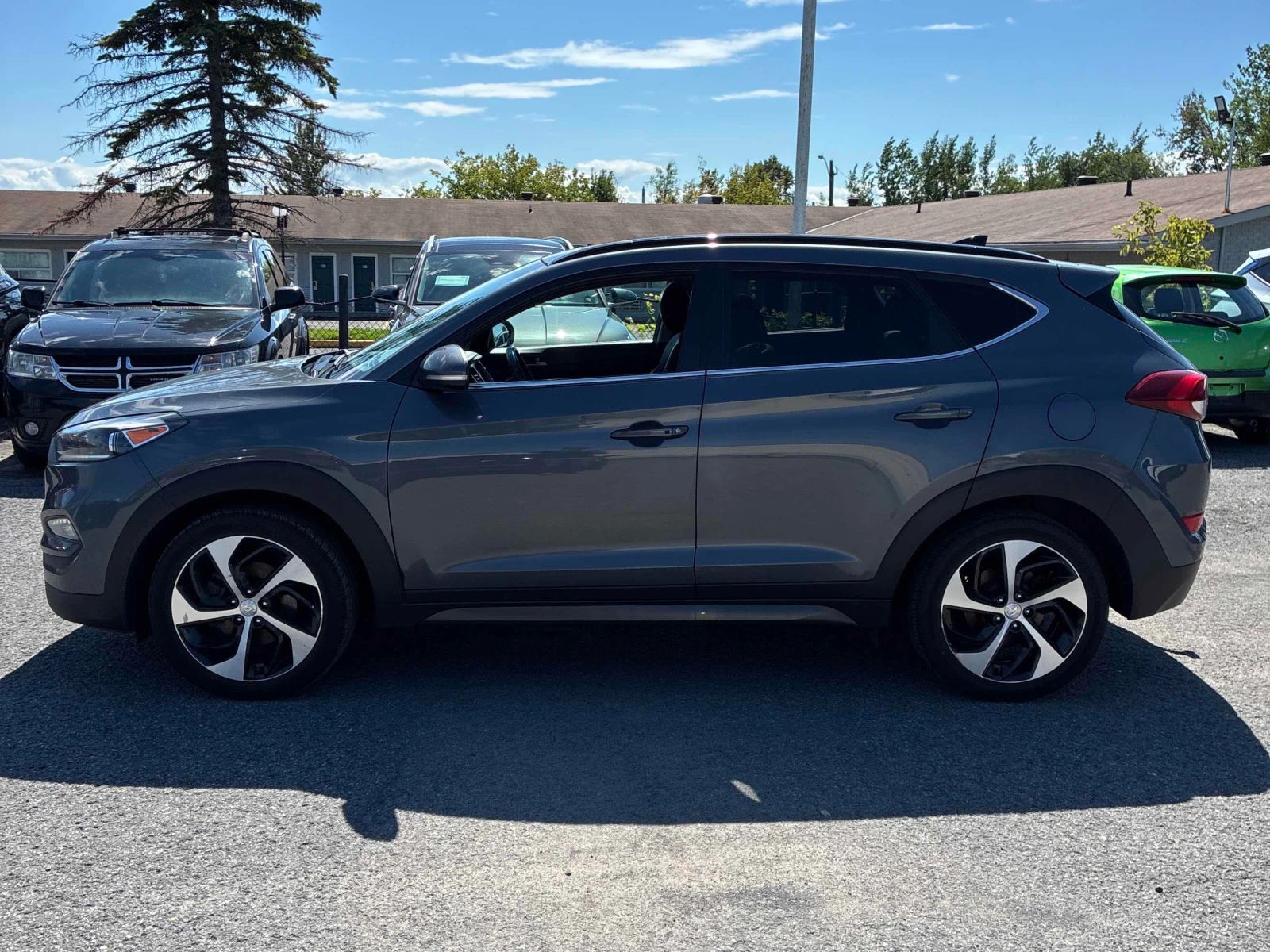Hyundai Tucson Limited /CARFAX/КЛИП/КОЖА/ОТ ПРЕДСТАВИТЕЛСТВО/, снимка 2 - Автомобили и джипове - 55922898
