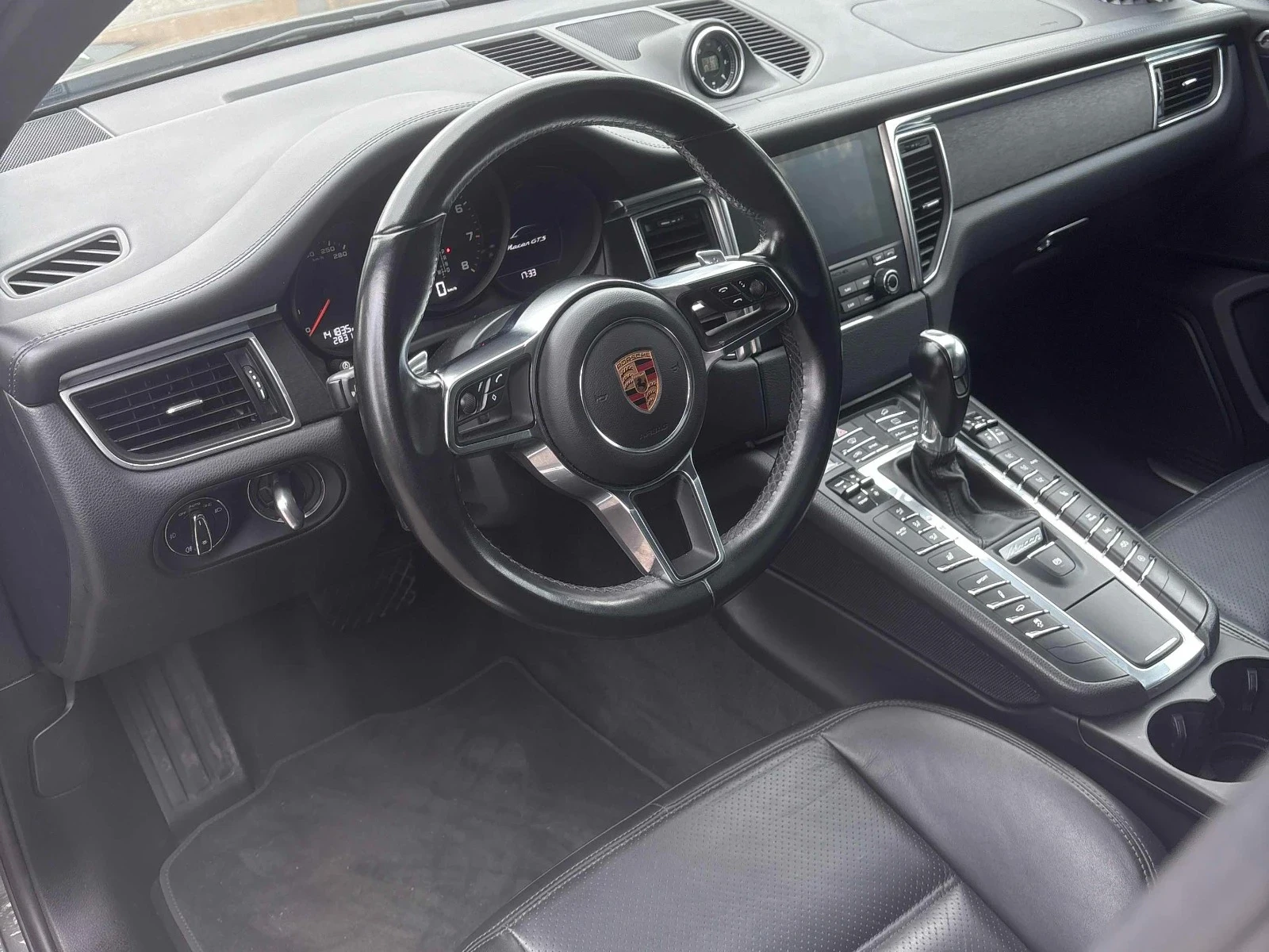 Porsche Macan GTS 2018 | CARFAX НАЛИЧЕН | 143 700 km, снимка 8 - Автомобили и джипове - 56182942