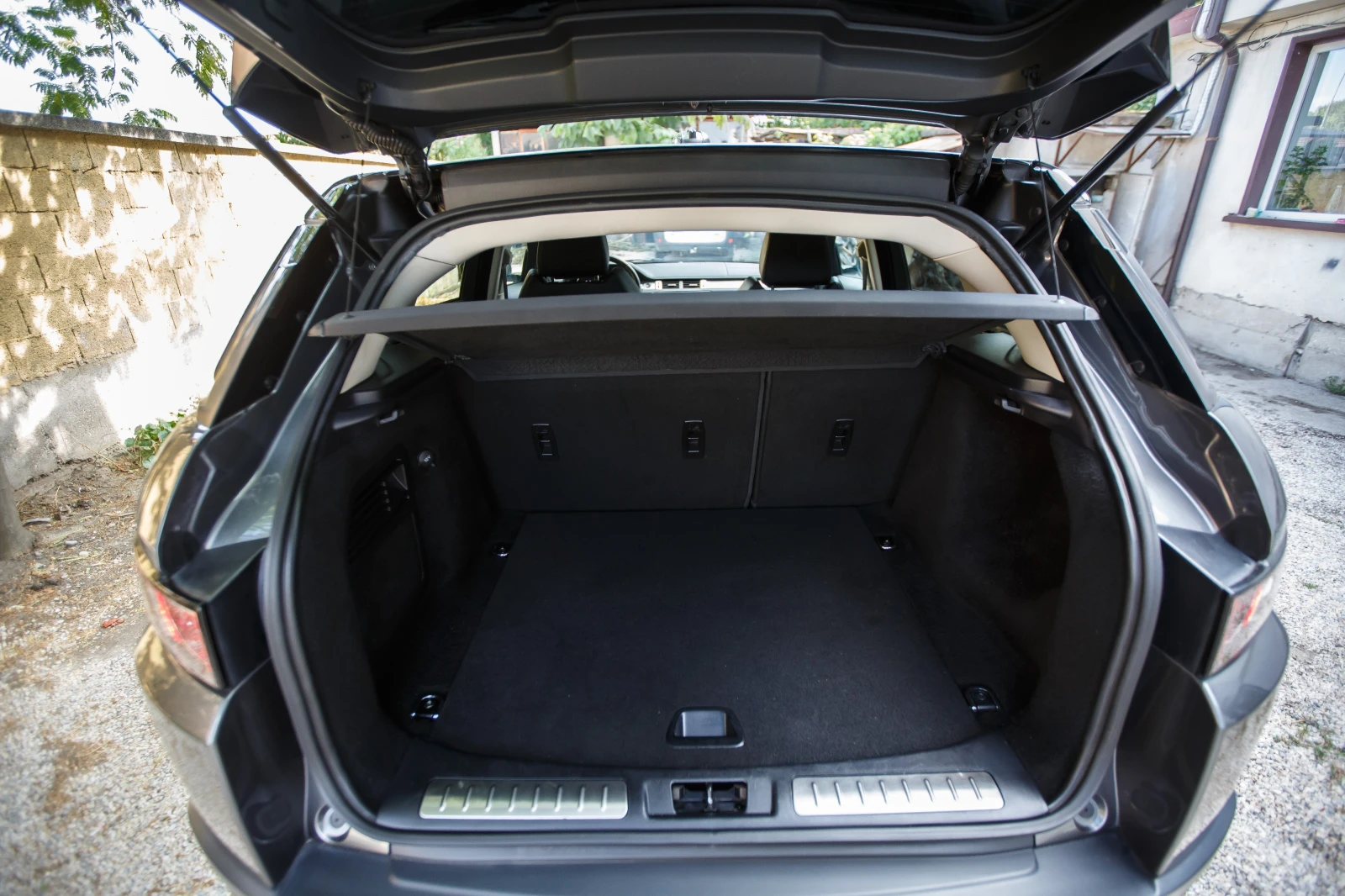 Land Rover Evoque 2.2td4 Black, снимка 14 - Автомобили и джипове - 56395778