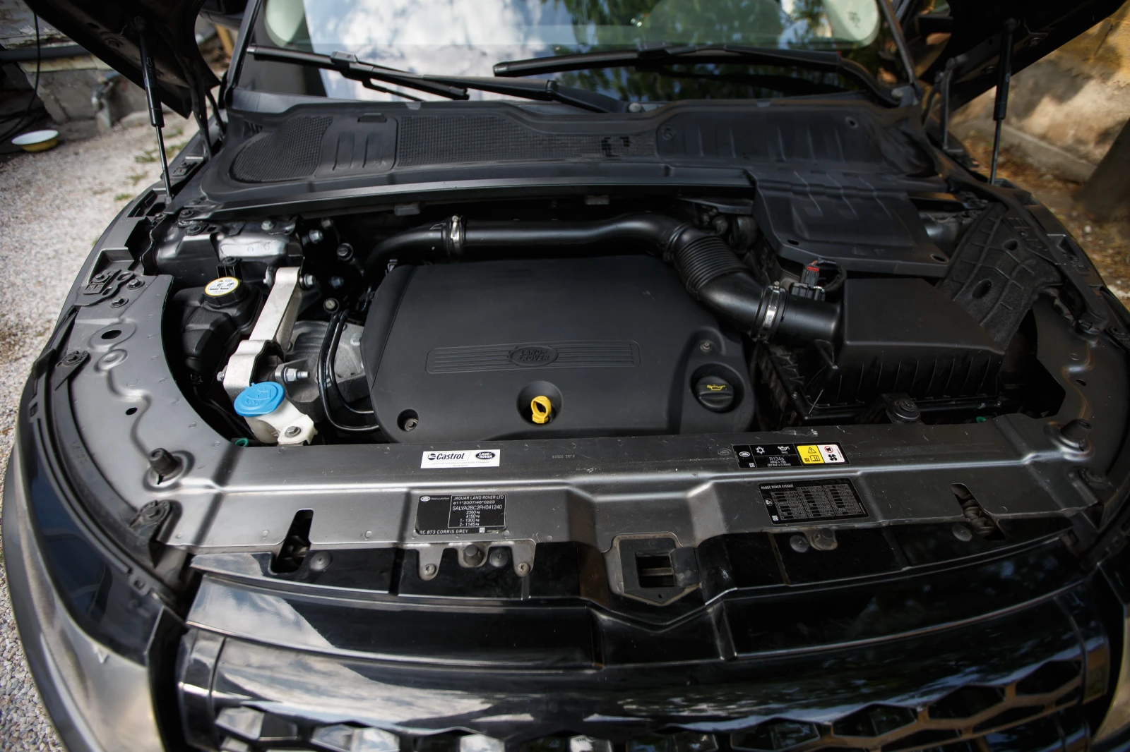 Land Rover Evoque 2.2td4 Black, снимка 13 - Автомобили и джипове - 56395778