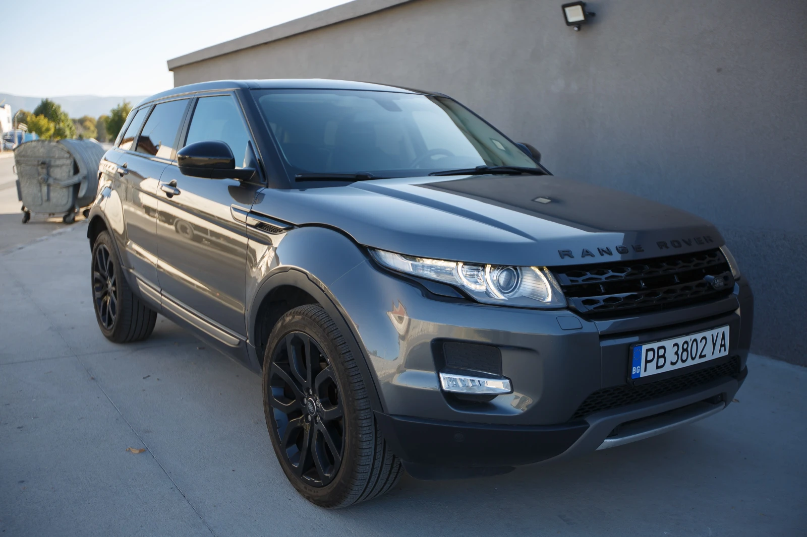 Land Rover Evoque 2.2td4 Black, снимка 2 - Автомобили и джипове - 56395778