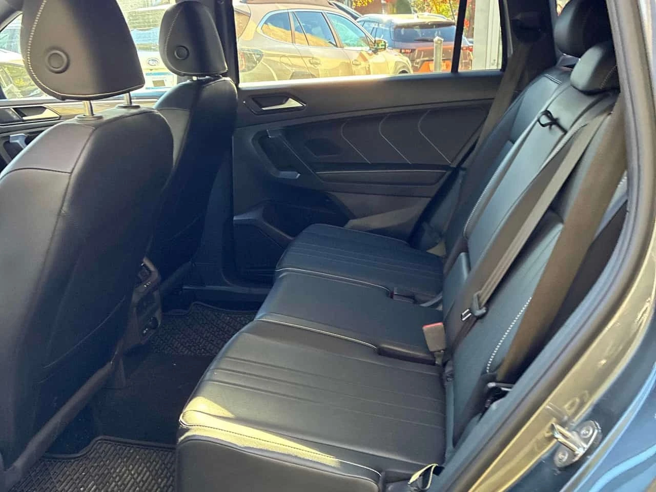 VW Tiguan * Comfortline R Line Black Edition * CARFAX *  | Mobile.bg � ����������� 13