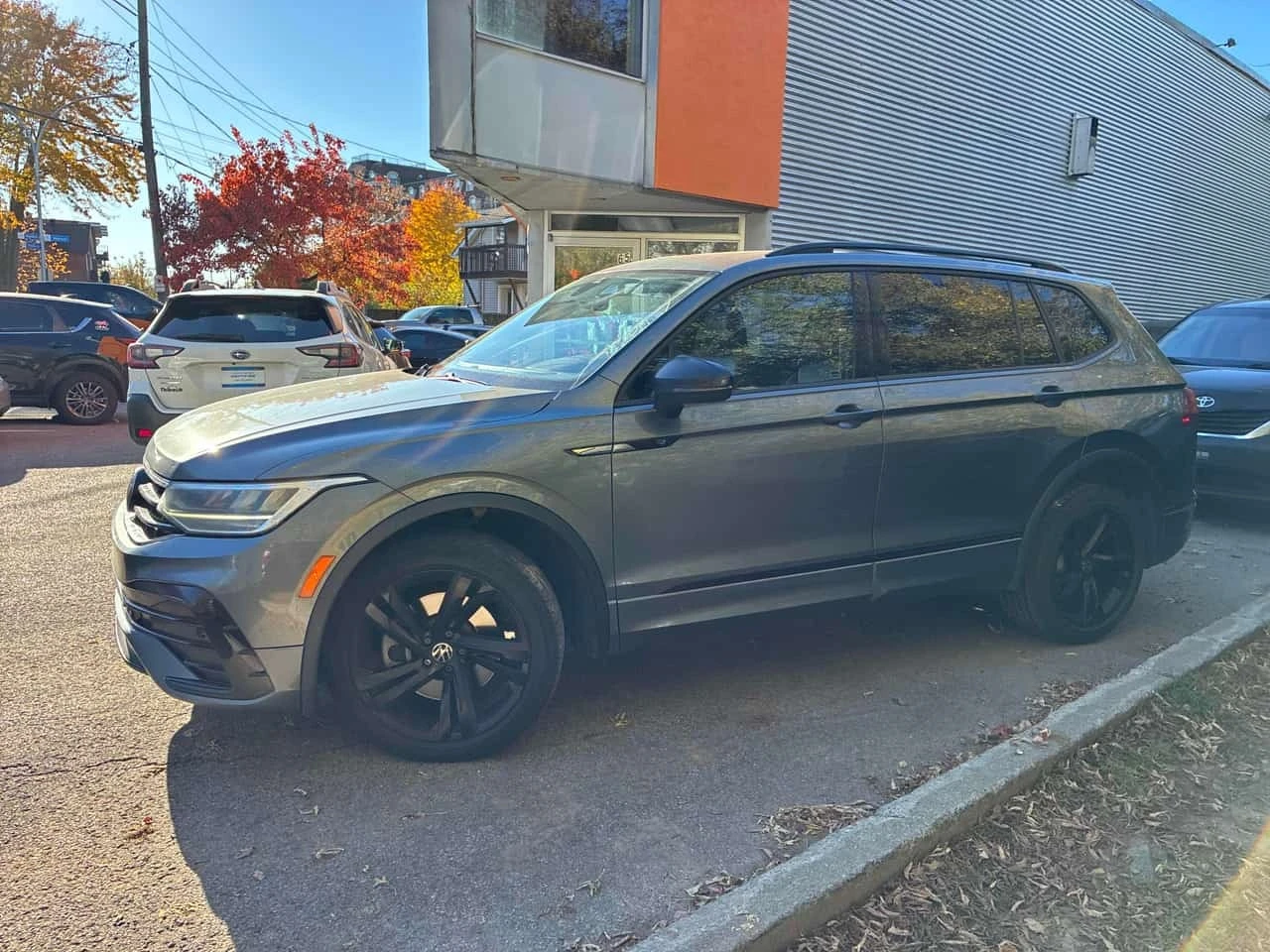 VW Tiguan * Comfortline R Line Black Edition * CARFAX *  | Mobile.bg � ����������� 2