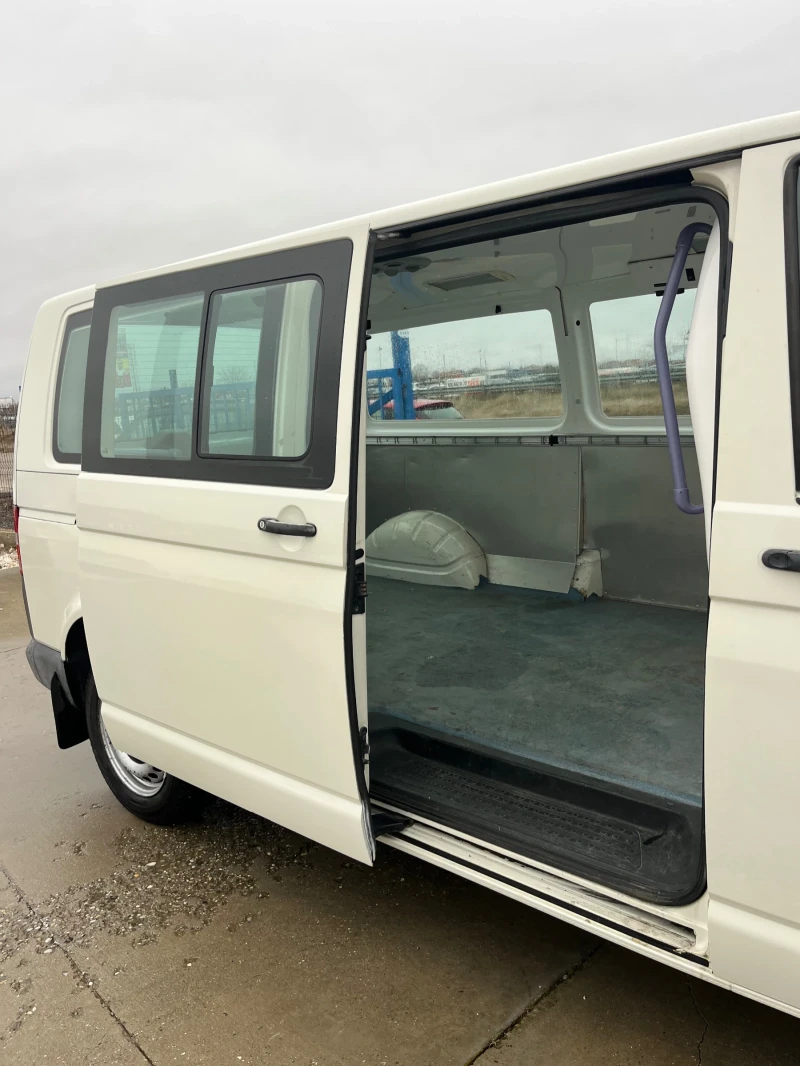 VW T5 1.9 TDi, снимка 13 - Бусове и автобуси - 49208054