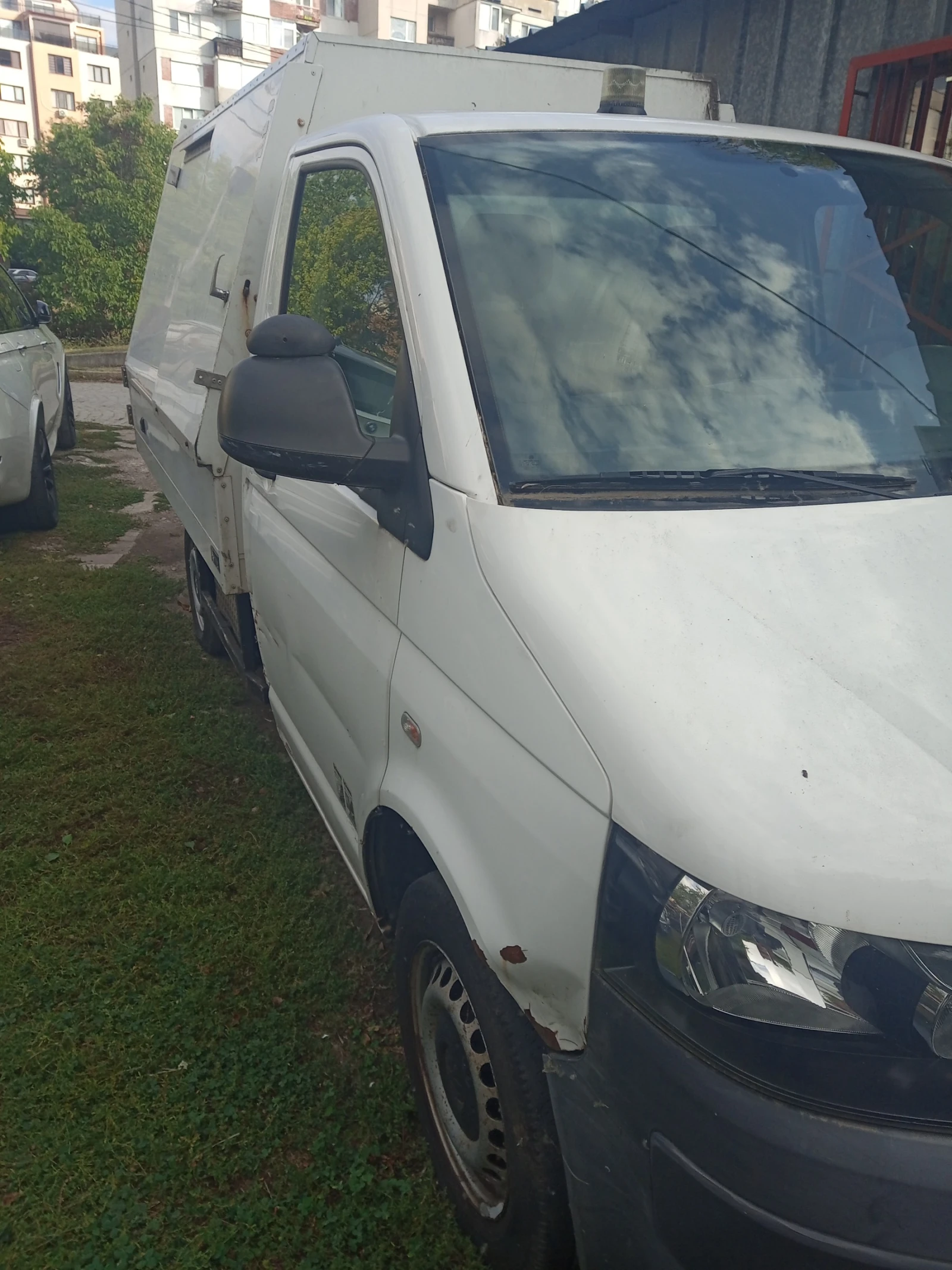 VW Transporter 2.0д - изображение 2