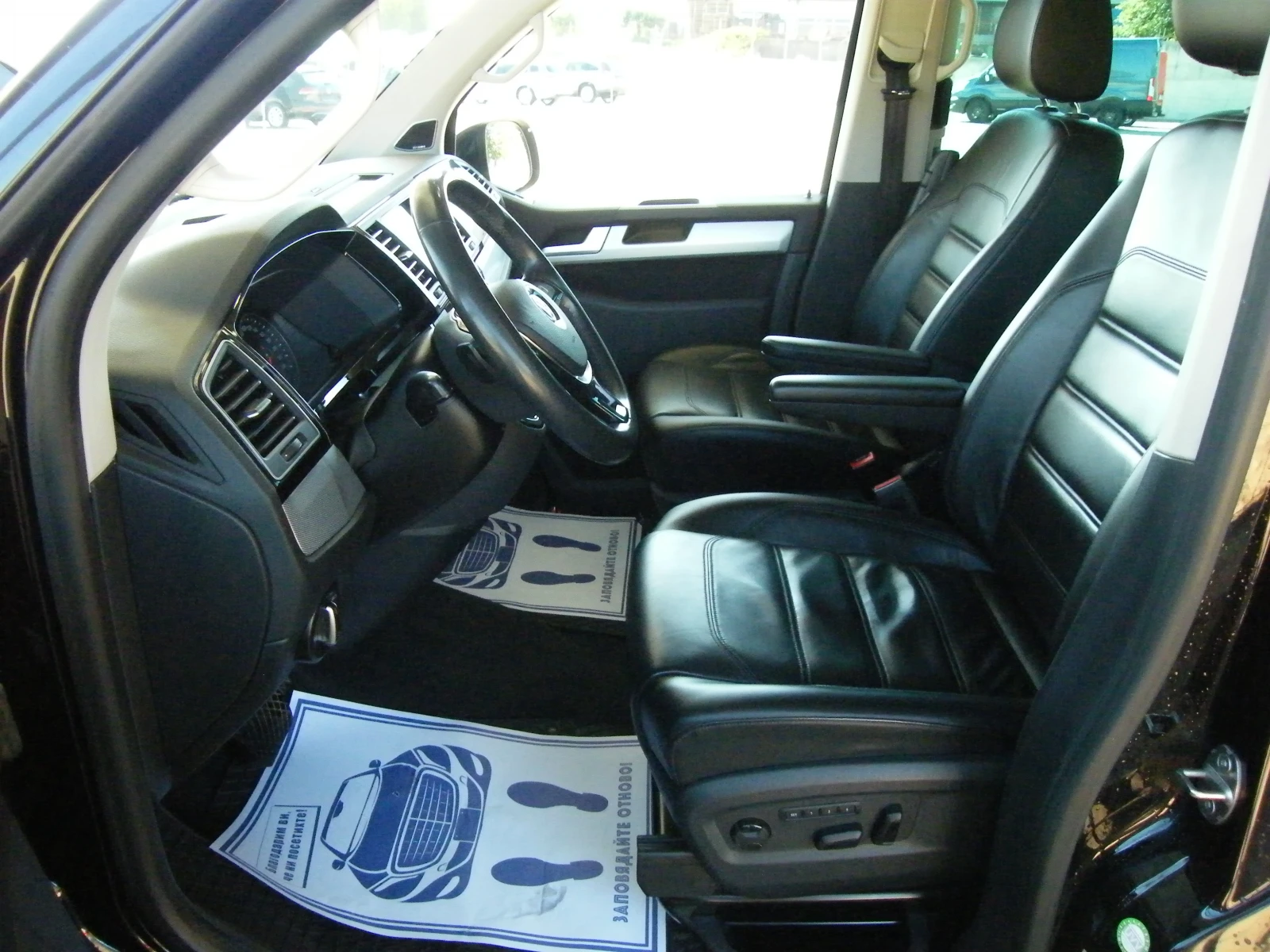 VW Multivan 2.0 TDI 4x4 NAVI, снимка 9 - Бусове и автобуси - 56112612