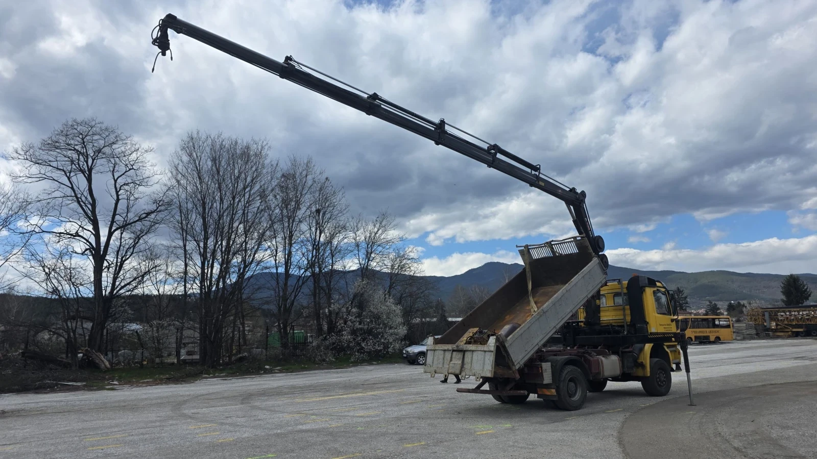 Mercedes-Benz Actros 18 40 4Х4 КРАН HIAB 195-5, снимка 12 - Камиони - 54149582