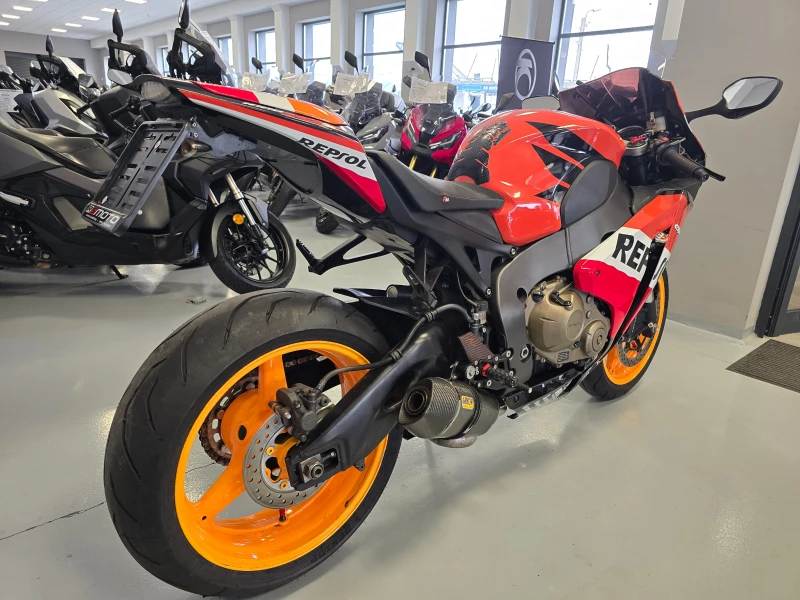Honda Cbr 1000RR,  REPSOL, ARROW!, снимка 4 - Мотоциклети и мототехника - 52366786