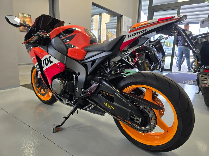Honda Cbr 1000RR,  REPSOL, ARROW!, снимка 5 - Мотоциклети и мототехника - 52366786