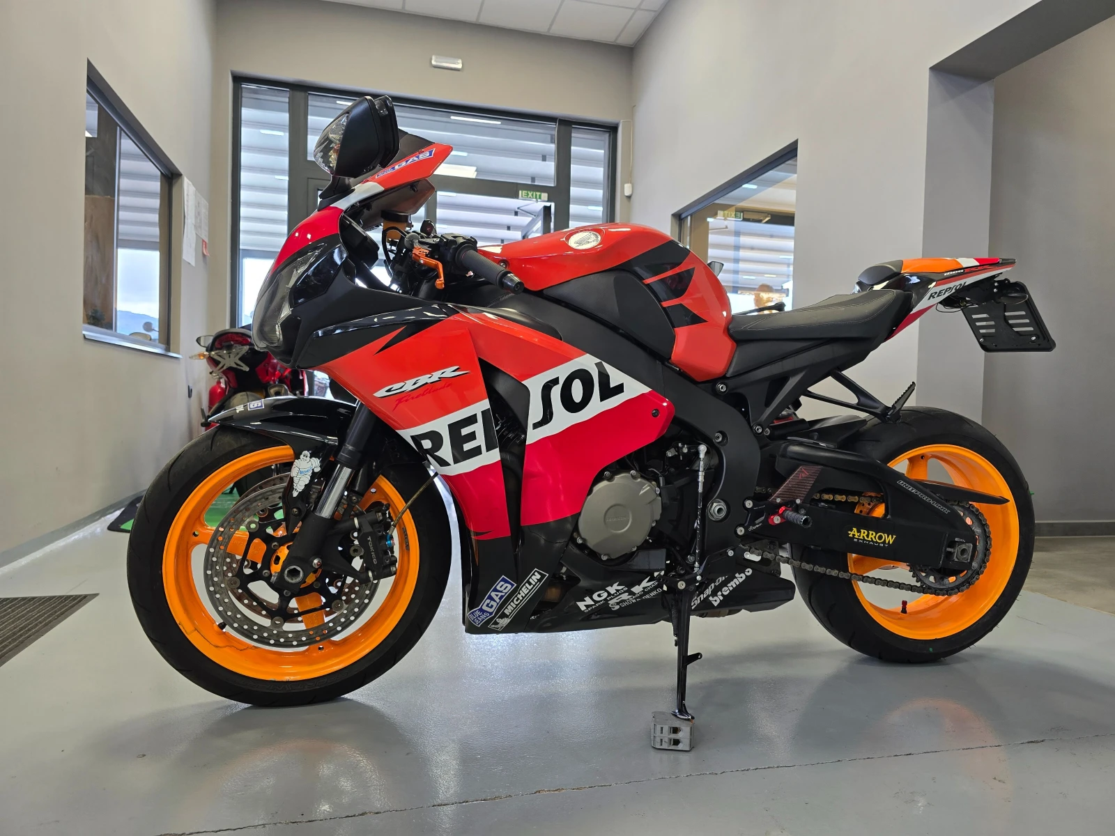 Honda Cbr 1000RR,  REPSOL, ARROW! - изображение 6