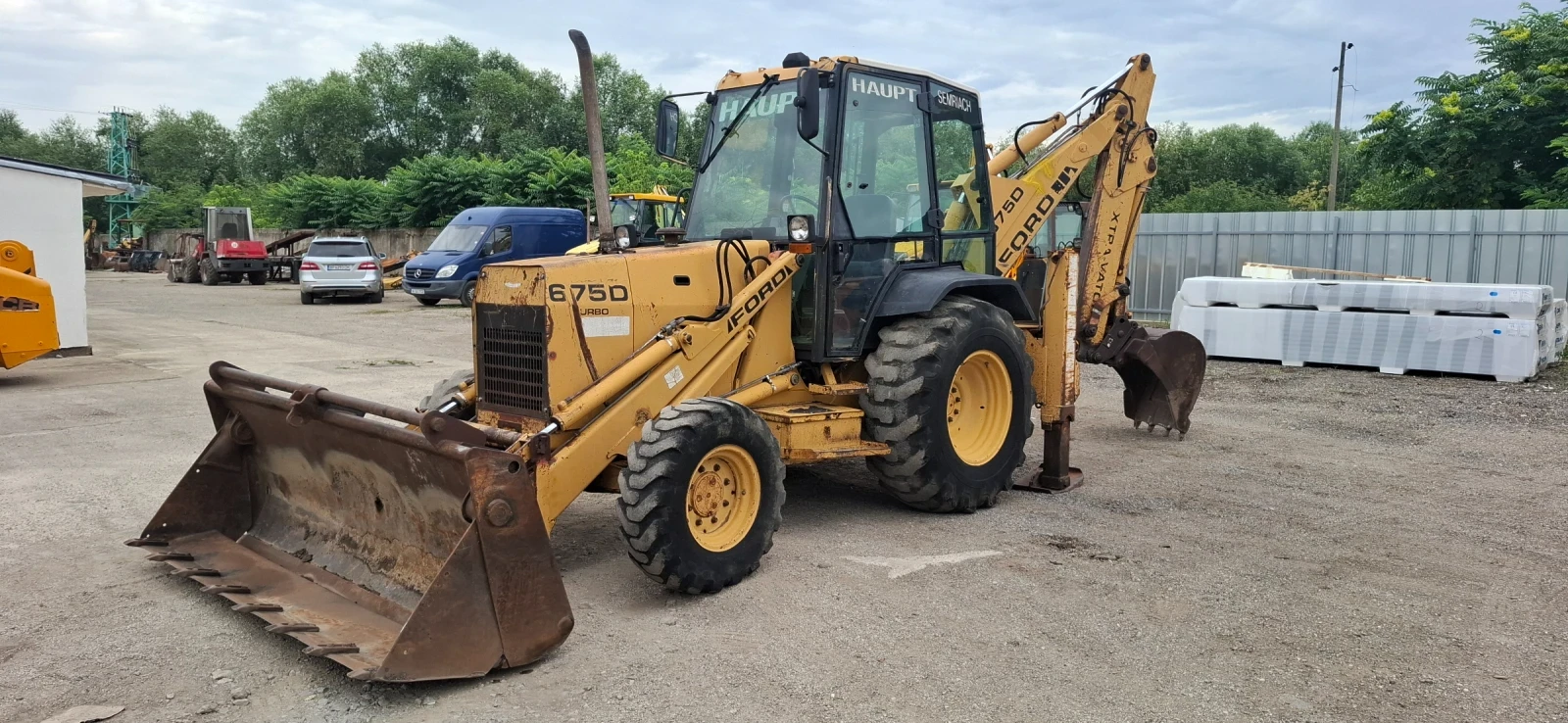 Багер New Holland Ford 675D