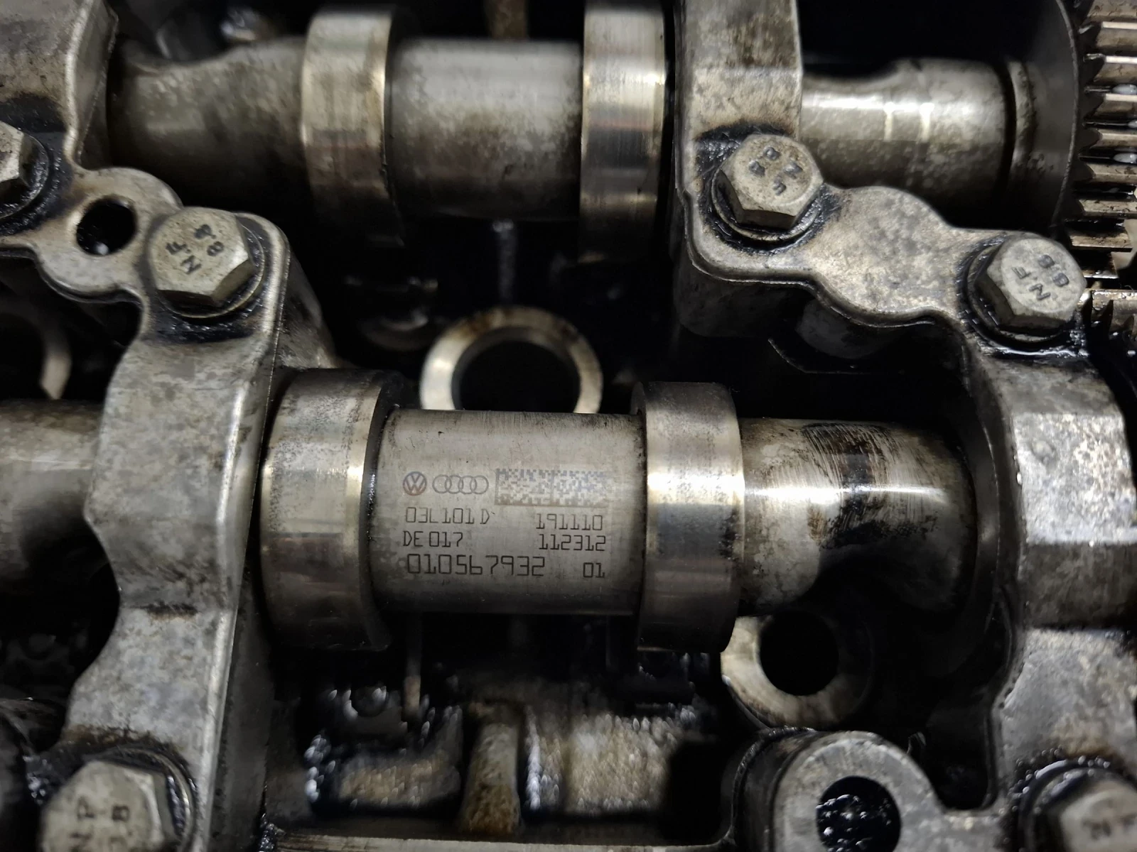        Vw Touran 2011 2.0 tdi 140 Comon-rail.  03L103373J | Mobile.bg   3