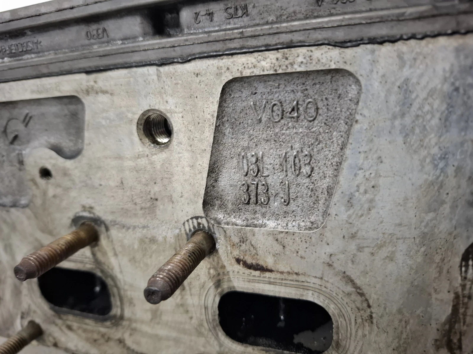        Vw Touran 2011 2.0 tdi 140 Comon-rail.  03L103373J | Mobile.bg   10