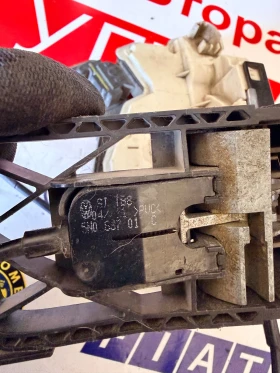 5K1837015B Предна лява брава  VW SKODA  5K1 837 015 B , снимка 3 - Части - 53657761