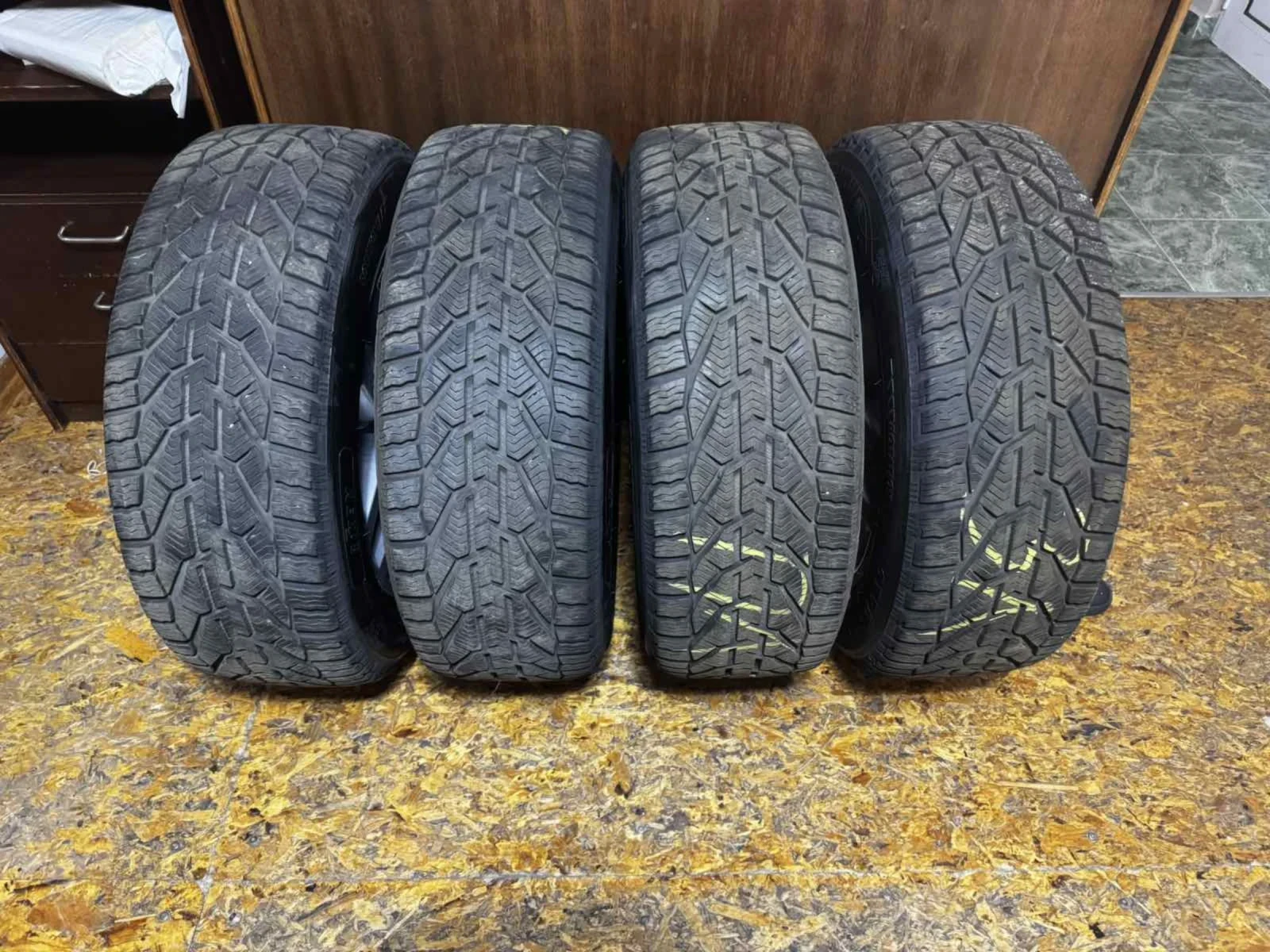  235/55R17 | Mobile.bg   1