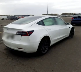 Tesla Model 3 стандарт рейндж 302, снимка 13