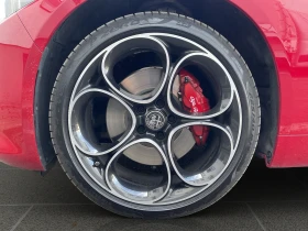 Alfa Romeo Giulia VELOCE 2.0 Petrol 280 hp AT8 Q4 - 99940 лв. - 21780686 13