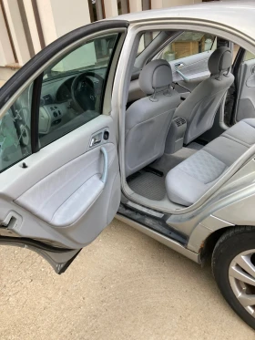 Обява за продажба на Mercedes-Benz 220 Mercedes C 220 CDI 2.2   Дизел, 2002 г. ~4 500 лв. - изображение 6 | Auto.bg Обява за продажба на Mercedes-Benz 220 Mercedes C 220 CDI 2.2   Дизел, 2002 г. ~4 500 лв. - изображение 6
