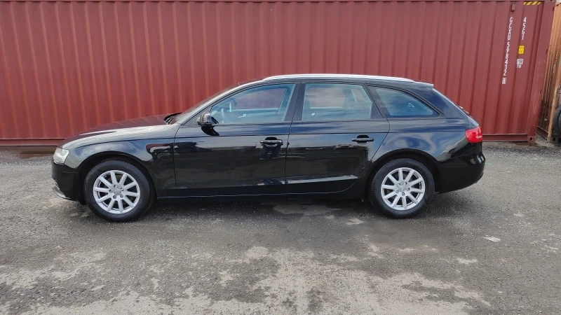 Audi A4 Attraction, снимка 2 - Автомобили и джипове - 47555619