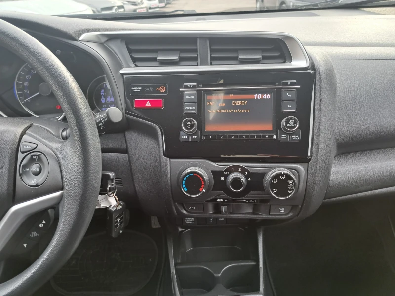 Honda Jazz 1.3I-VTEC-6ск-LED-EU6-ПЕРФЕКТНА, снимка 7 - Автомобили и джипове - 48418066