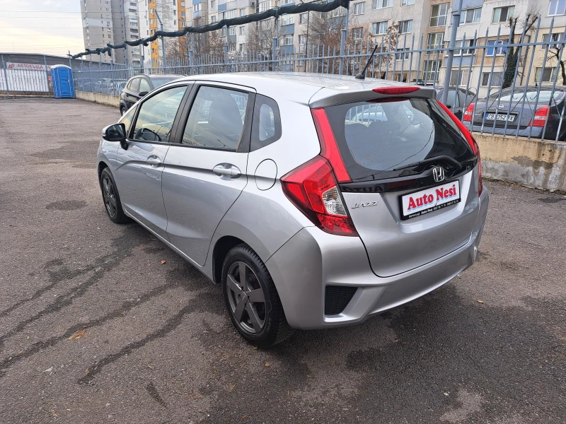 Honda Jazz 1.3I-VTEC-6ск-LED-EU6-ПЕРФЕКТНА, снимка 4 - Автомобили и джипове - 48418066