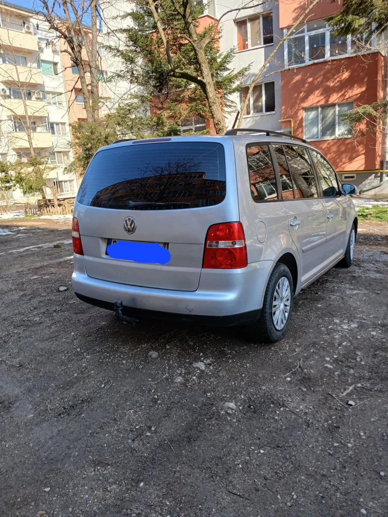 VW Touran, снимка 2 - Автомобили и джипове - 49302310