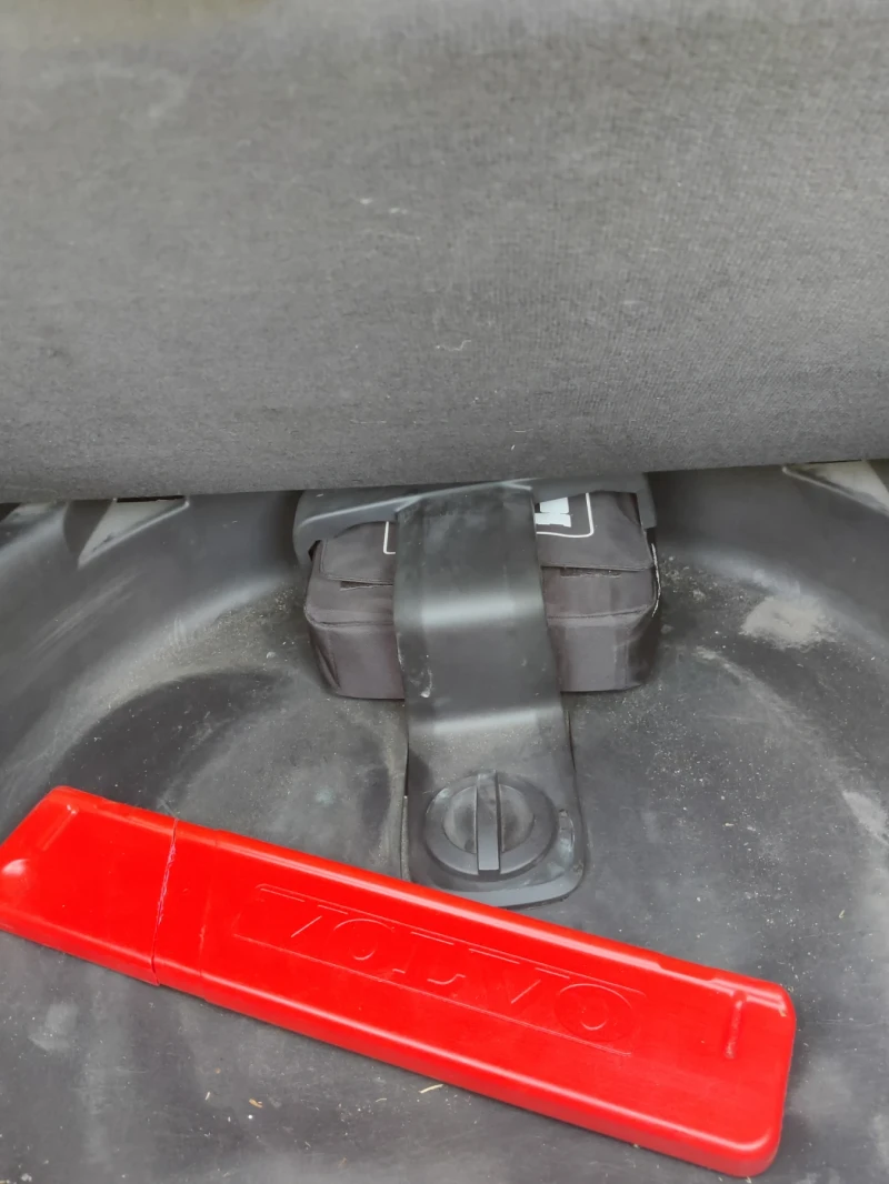 Volvo C30  R DESIGN D 5, снимка 16 - Автомобили и джипове - 50149918