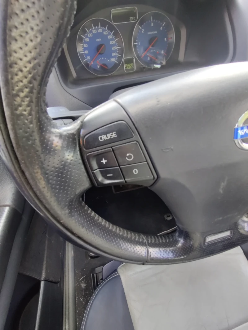 Volvo C30  R DESIGN D 5, снимка 8 - Автомобили и джипове - 50149918