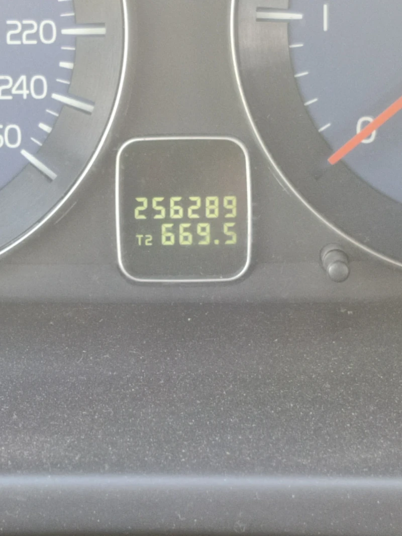 Volvo C30  R DESIGN D 5, снимка 13 - Автомобили и джипове - 50149918