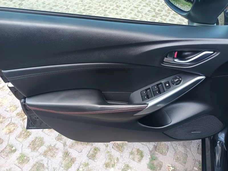 Mazda 6 2.5iбензин;автоматик;нави;КОЛЕДНА ЦЕНА 17500лв, снимка 13 - Автомобили и джипове - 50989298