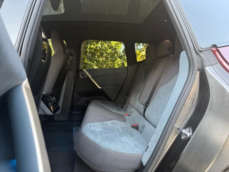 BMW iX 50* Xdrive* ГАРАНЦИЯ* Bowers&Wilkins* SWAROVSKI* F, снимка 9 - Автомобили и джипове - 51582156