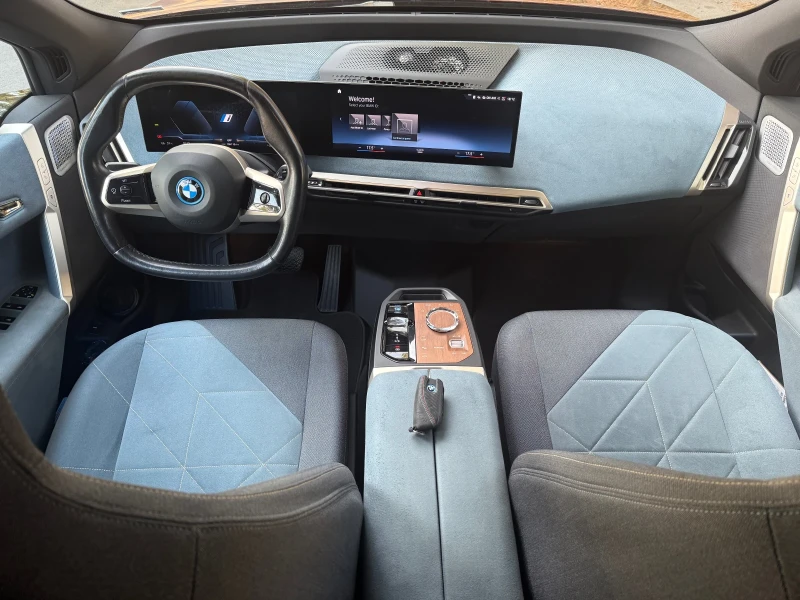 BMW iX 50* Xdrive* ГАРАНЦИЯ* Bowers&Wilkins* SWAROVSKI* F, снимка 10 - Автомобили и джипове - 51582156