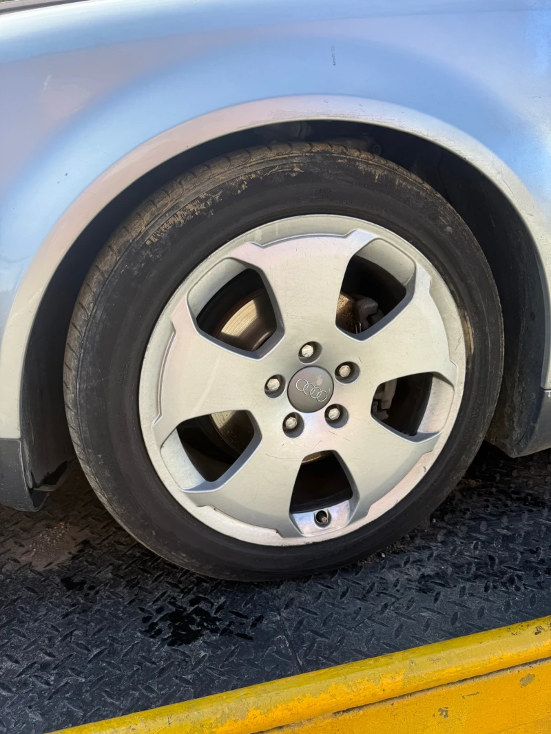 Audi A4 2.0, снимка 7 - Автомобили и джипове - 52169618